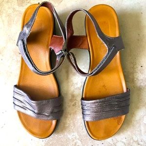 Cougar leather strappy sandals - pearl